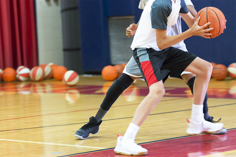 youth-sports-basketball-court-boys-playing